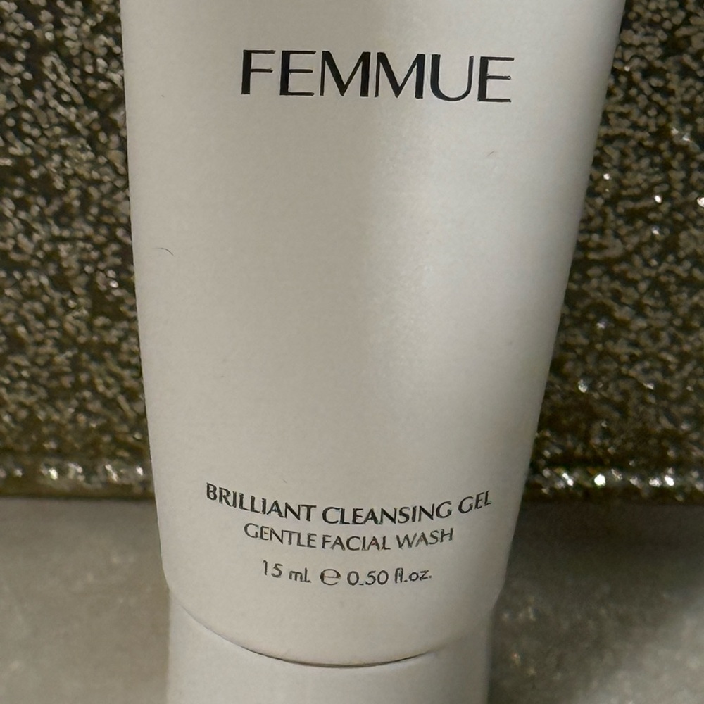 5 for $25 item ๐บ Mini Femmue Brilliant Cleansing Gel - Picture 2 of 3